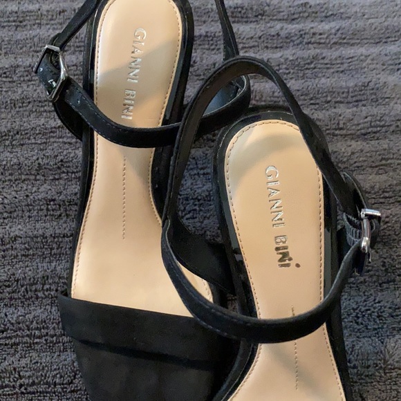 Strappy chunky black heels - Picture 4 of 6